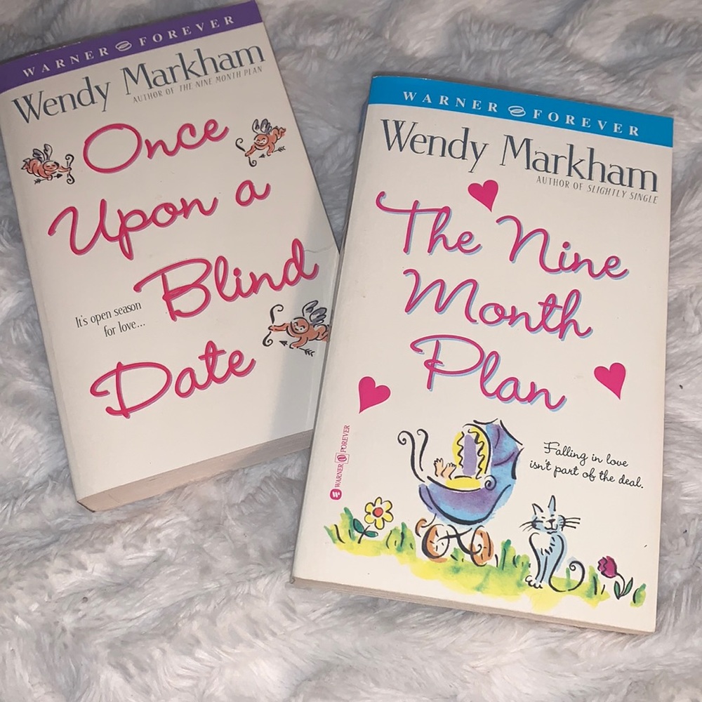 ⭐️2/$12⭐️ Romance set of 2
